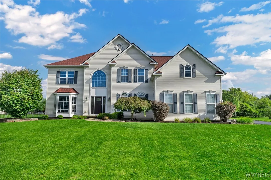 88 Graystone Lane, Orchard Park, New York 14127, Orchard Park, New York 14127, 4 Bedrooms Bedrooms, 13 Rooms Rooms,3 BathroomsBathrooms,Residential,Closed,88 Graystone Lane, Orchard Park, New York 14127,0,B1559977