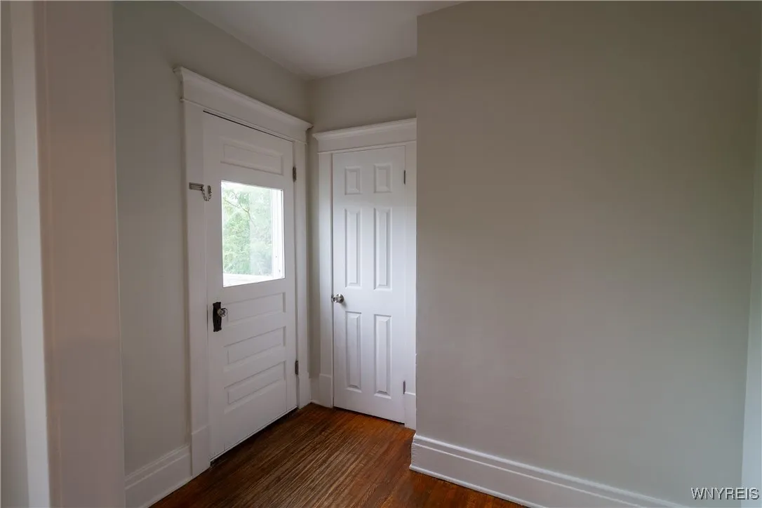 128 Crowley Avenue, Buffalo, New York 14207, Buffalo, New York 14207, 4 Bedrooms Bedrooms, ,2 BathroomsBathrooms,Residential,Closed,128 Crowley Avenue, Buffalo, New York 14207,0,B1560616