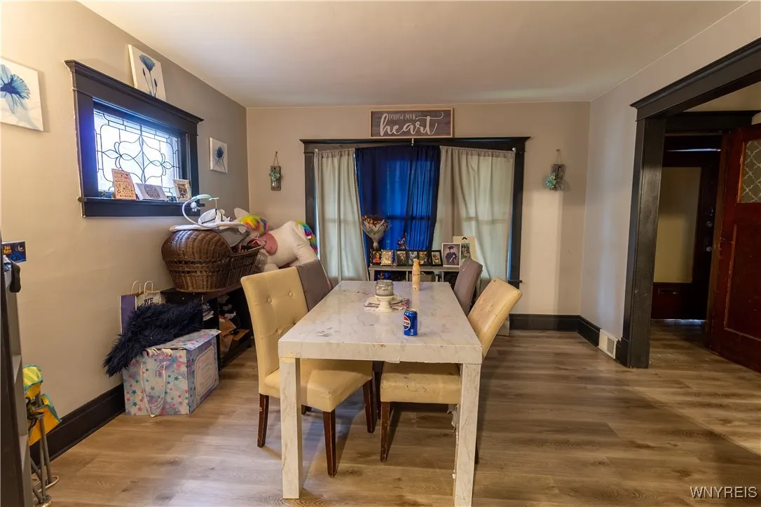 128 Crowley Avenue, Buffalo, New York 14207, Buffalo, New York 14207, 4 Bedrooms Bedrooms, ,2 BathroomsBathrooms,Residential,Closed,128 Crowley Avenue, Buffalo, New York 14207,0,B1560616