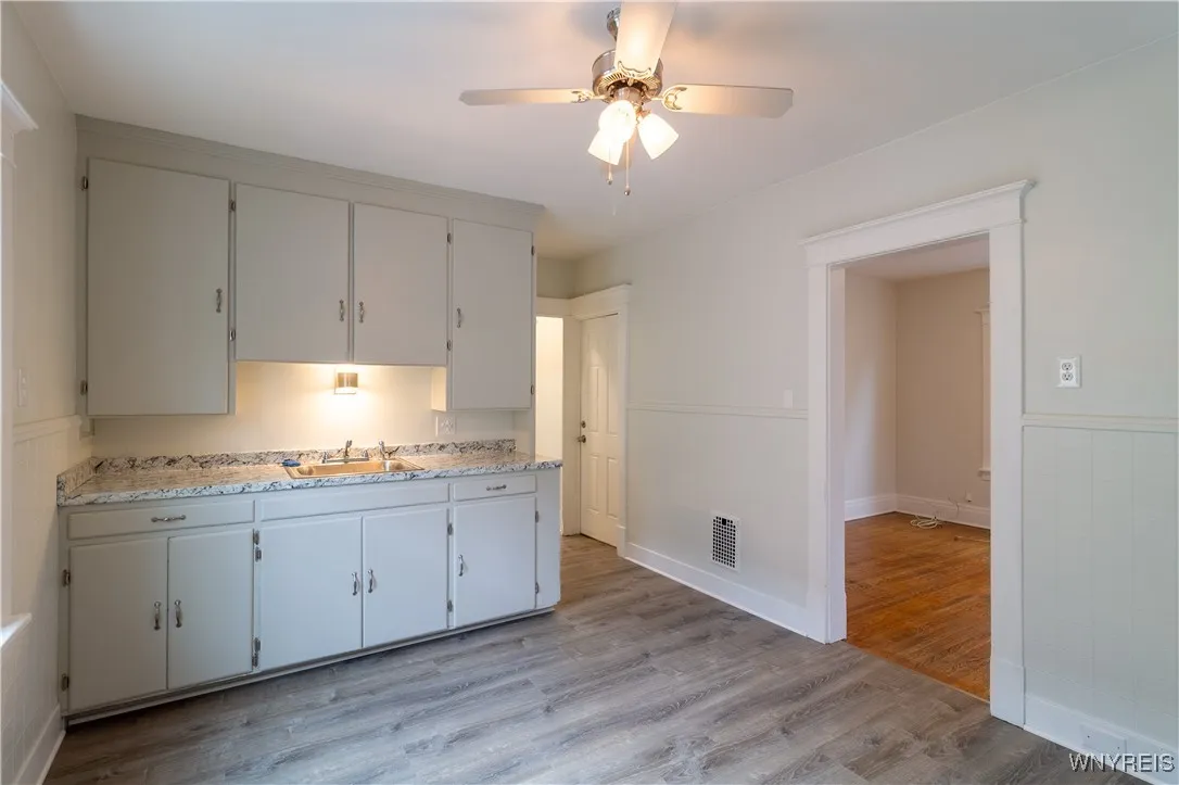128 Crowley Avenue, Buffalo, New York 14207, Buffalo, New York 14207, 4 Bedrooms Bedrooms, ,2 BathroomsBathrooms,Residential,Closed,128 Crowley Avenue, Buffalo, New York 14207,0,B1560616