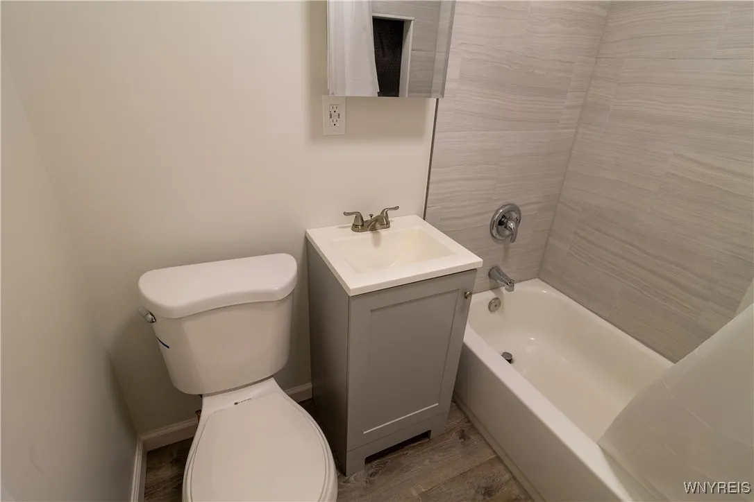 128 Crowley Avenue, Buffalo, New York 14207, Buffalo, New York 14207, 4 Bedrooms Bedrooms, ,2 BathroomsBathrooms,Residential,Closed,128 Crowley Avenue, Buffalo, New York 14207,0,B1560616