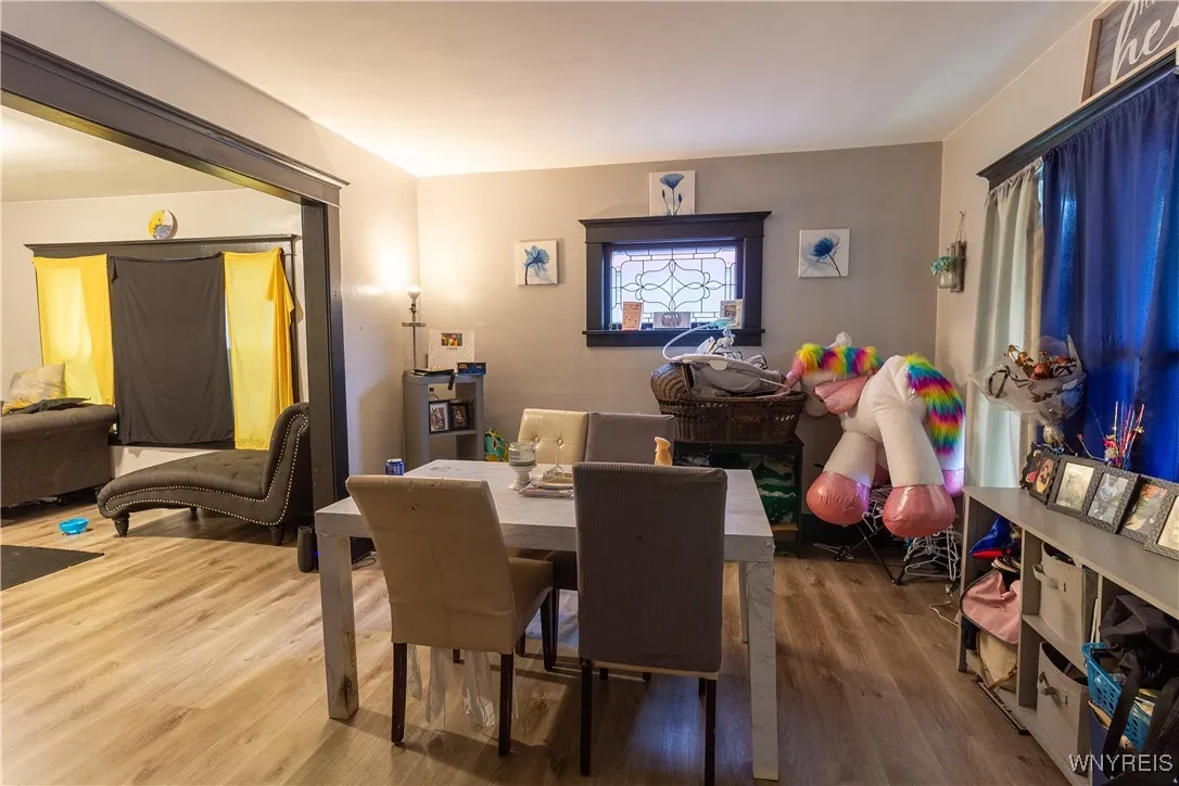 128 Crowley Avenue, Buffalo, New York 14207, Buffalo, New York 14207, 4 Bedrooms Bedrooms, ,2 BathroomsBathrooms,Residential,Closed,128 Crowley Avenue, Buffalo, New York 14207,0,B1560616