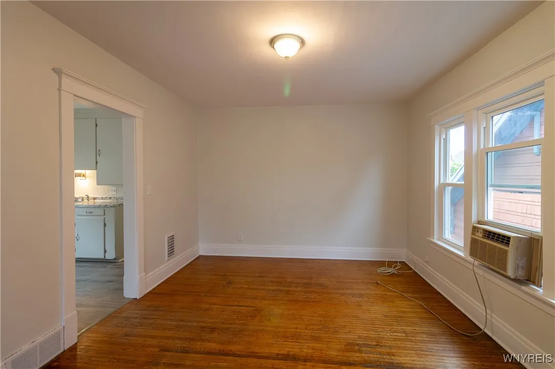 128 Crowley Avenue, Buffalo, New York 14207, Buffalo, New York 14207, 4 Bedrooms Bedrooms, ,2 BathroomsBathrooms,Residential,Closed,128 Crowley Avenue, Buffalo, New York 14207,0,B1560616