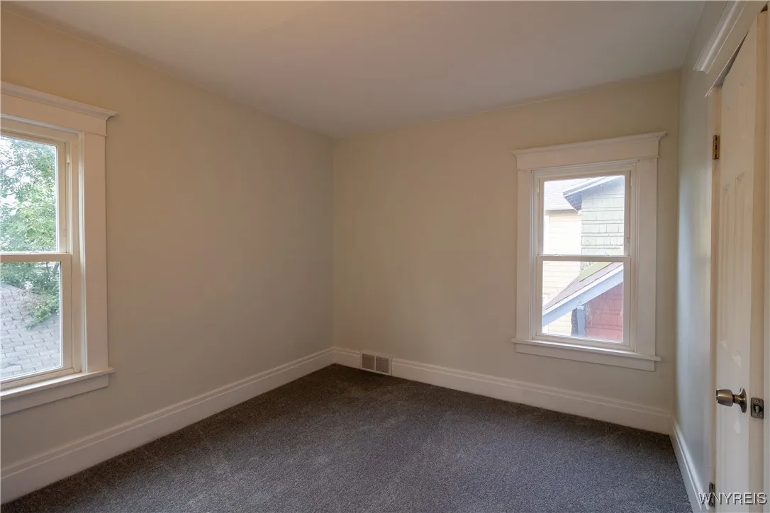 128 Crowley Avenue, Buffalo, New York 14207, Buffalo, New York 14207, 4 Bedrooms Bedrooms, ,2 BathroomsBathrooms,Residential,Closed,128 Crowley Avenue, Buffalo, New York 14207,0,B1560616