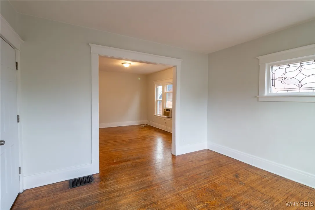 128 Crowley Avenue, Buffalo, New York 14207, Buffalo, New York 14207, 4 Bedrooms Bedrooms, ,2 BathroomsBathrooms,Residential,Closed,128 Crowley Avenue, Buffalo, New York 14207,0,B1560616