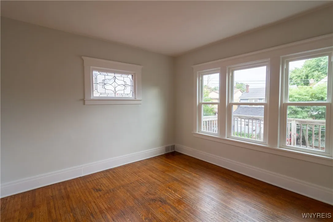 128 Crowley Avenue, Buffalo, New York 14207, Buffalo, New York 14207, 4 Bedrooms Bedrooms, ,2 BathroomsBathrooms,Residential,Closed,128 Crowley Avenue, Buffalo, New York 14207,0,B1560616