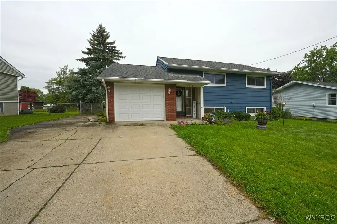 3846 Lynn Drive, Hamburg, New York 14127, Hamburg, New York 14127, 3 Bedrooms Bedrooms, 8 Rooms Rooms,1 BathroomBathrooms,Residential,Closed,3846 Lynn Drive, Hamburg, New York 14127,0,B1560467