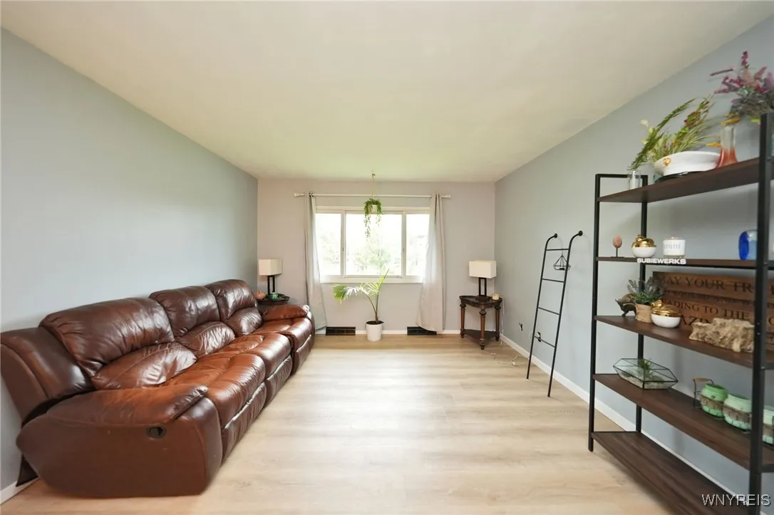 3846 Lynn Drive, Hamburg, New York 14127, Hamburg, New York 14127, 3 Bedrooms Bedrooms, 8 Rooms Rooms,1 BathroomBathrooms,Residential,Closed,3846 Lynn Drive, Hamburg, New York 14127,0,B1560467