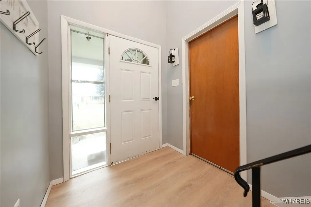 3846 Lynn Drive, Hamburg, New York 14127, Hamburg, New York 14127, 3 Bedrooms Bedrooms, 8 Rooms Rooms,1 BathroomBathrooms,Residential,Closed,3846 Lynn Drive, Hamburg, New York 14127,0,B1560467