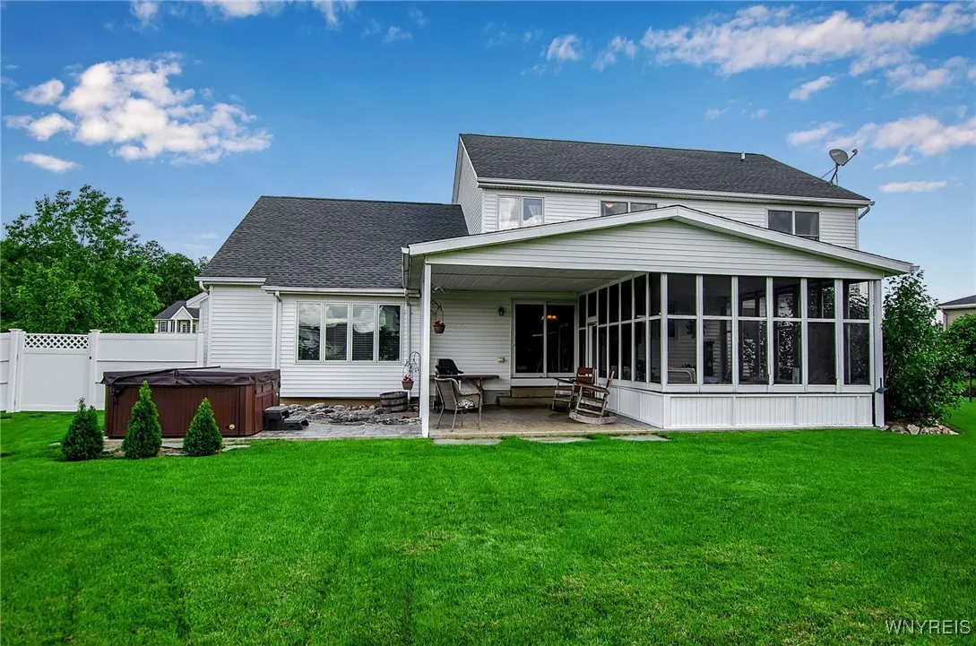 9297 Via Cimato Drive, Clarence, New York 14032, Clarence, New York 14032, 4 Bedrooms Bedrooms, 8 Rooms Rooms,2 BathroomsBathrooms,Residential,Closed,9297 Via Cimato Drive, Clarence, New York 14032,0,B1560612