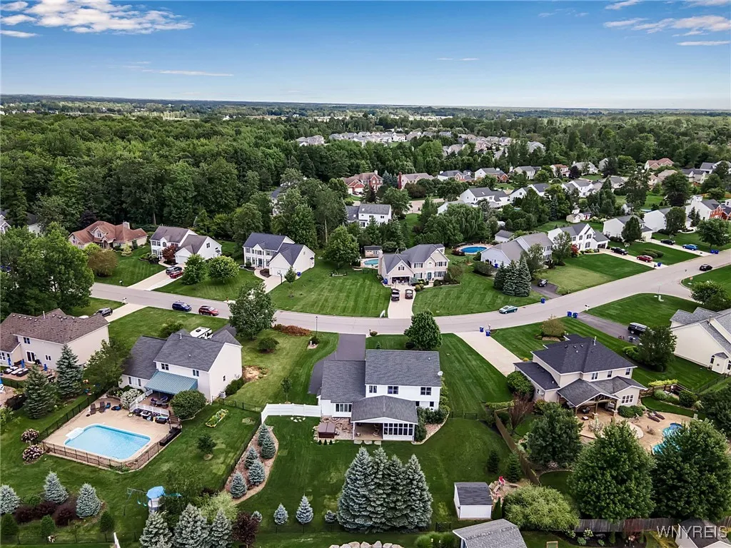 9297 Via Cimato Drive, Clarence, New York 14032, Clarence, New York 14032, 4 Bedrooms Bedrooms, 8 Rooms Rooms,2 BathroomsBathrooms,Residential,Closed,9297 Via Cimato Drive, Clarence, New York 14032,0,B1560612