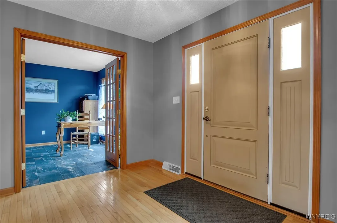 9297 Via Cimato Drive, Clarence, New York 14032, Clarence, New York 14032, 4 Bedrooms Bedrooms, 8 Rooms Rooms,2 BathroomsBathrooms,Residential,Closed,9297 Via Cimato Drive, Clarence, New York 14032,0,B1560612