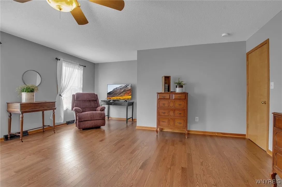 9297 Via Cimato Drive, Clarence, New York 14032, Clarence, New York 14032, 4 Bedrooms Bedrooms, 8 Rooms Rooms,2 BathroomsBathrooms,Residential,Closed,9297 Via Cimato Drive, Clarence, New York 14032,0,B1560612
