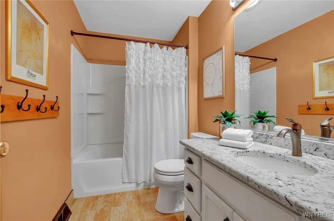 9297 Via Cimato Drive, Clarence, New York 14032, Clarence, New York 14032, 4 Bedrooms Bedrooms, 8 Rooms Rooms,2 BathroomsBathrooms,Residential,Closed,9297 Via Cimato Drive, Clarence, New York 14032,0,B1560612