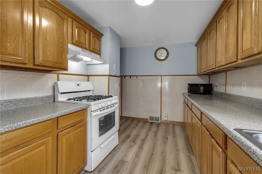 626 Highland Avenue, Tonawanda-town, New York 1422, Tonawanda, New York 14223, 3 Bedrooms Bedrooms, 6 Rooms Rooms,1 BathroomBathrooms,Residential,Closed,626 Highland Avenue, Tonawanda-town, New York 1422,0,B1560916