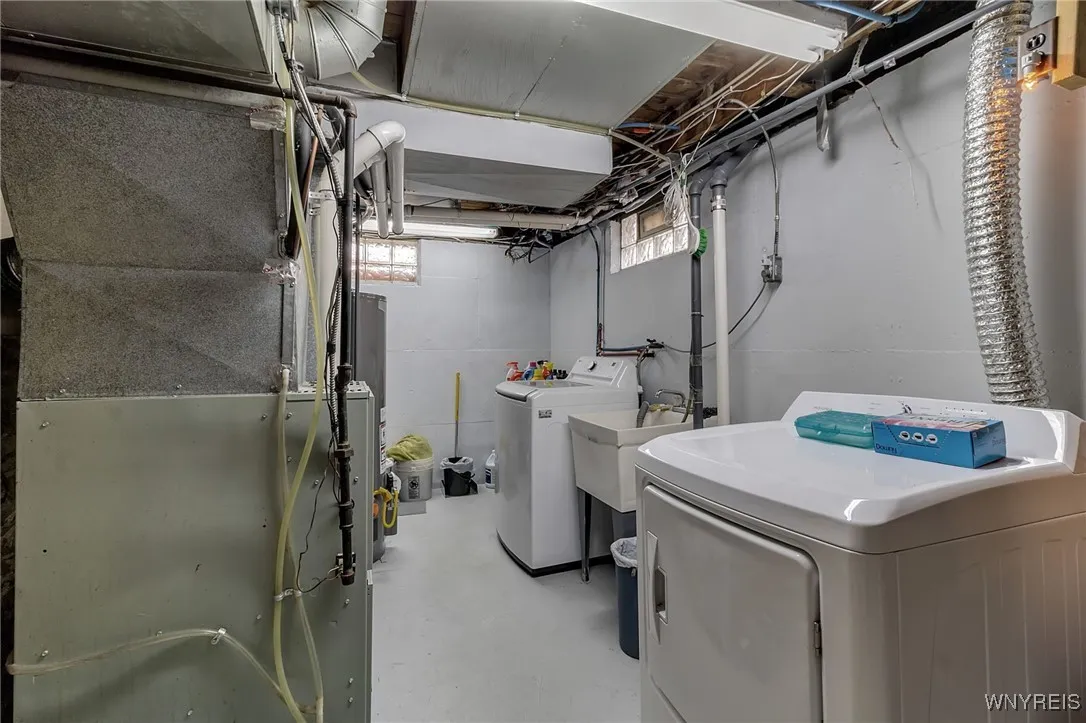 626 Highland Avenue, Tonawanda-town, New York 1422, Tonawanda, New York 14223, 3 Bedrooms Bedrooms, 6 Rooms Rooms,1 BathroomBathrooms,Residential,Closed,626 Highland Avenue, Tonawanda-town, New York 1422,0,B1560916