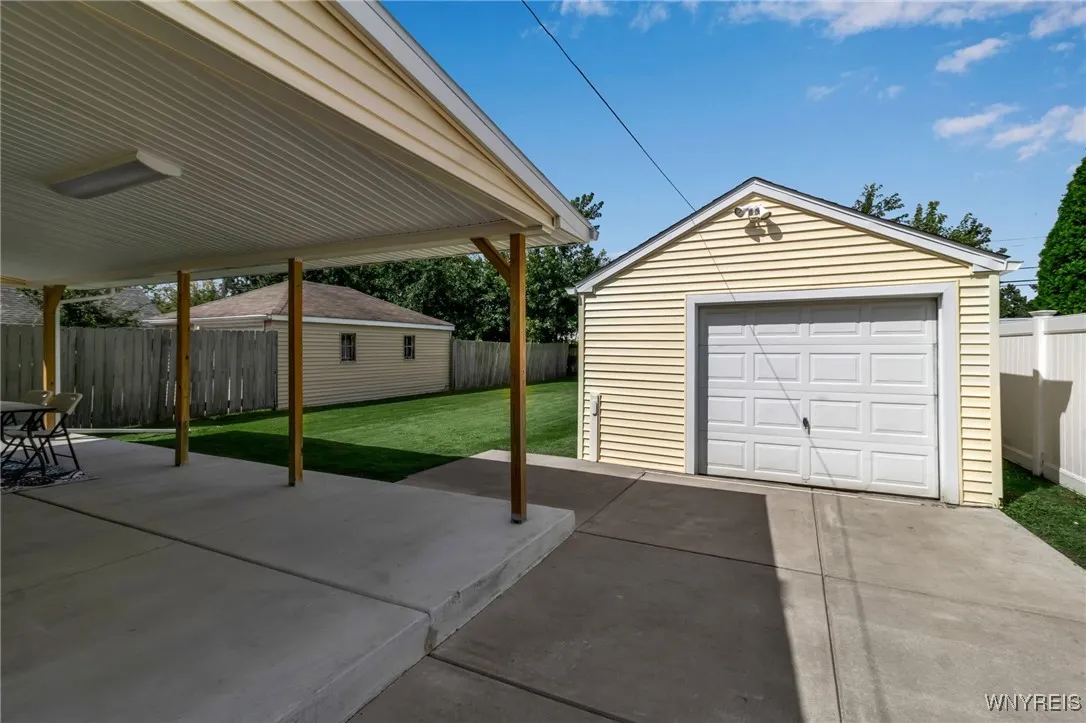626 Highland Avenue, Tonawanda-town, New York 1422, Tonawanda, New York 14223, 3 Bedrooms Bedrooms, 6 Rooms Rooms,1 BathroomBathrooms,Residential,Closed,626 Highland Avenue, Tonawanda-town, New York 1422,0,B1560916