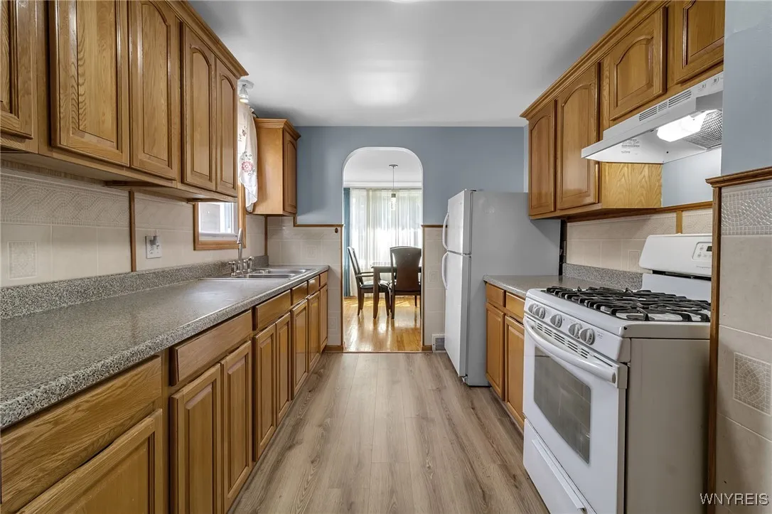 626 Highland Avenue, Tonawanda-town, New York 1422, Tonawanda, New York 14223, 3 Bedrooms Bedrooms, 6 Rooms Rooms,1 BathroomBathrooms,Residential,Closed,626 Highland Avenue, Tonawanda-town, New York 1422,0,B1560916