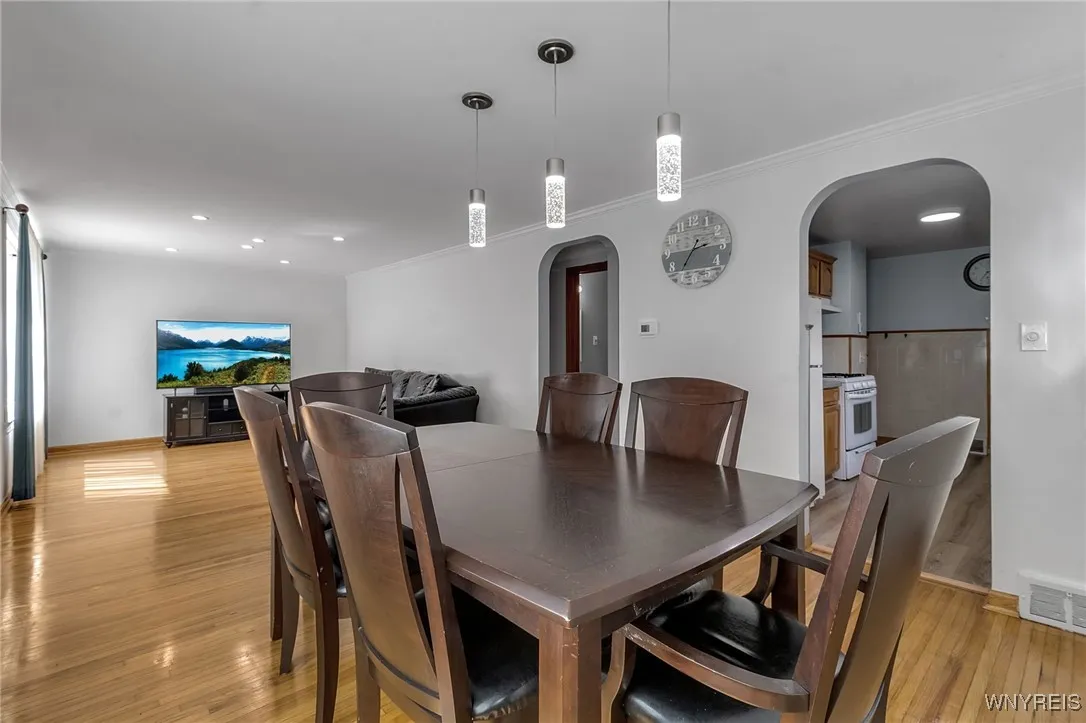 626 Highland Avenue, Tonawanda-town, New York 1422, Tonawanda, New York 14223, 3 Bedrooms Bedrooms, 6 Rooms Rooms,1 BathroomBathrooms,Residential,Closed,626 Highland Avenue, Tonawanda-town, New York 1422,0,B1560916