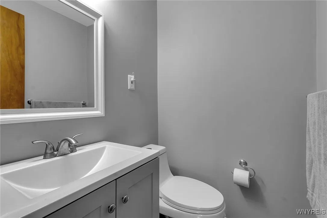 626 Highland Avenue, Tonawanda-town, New York 1422, Tonawanda, New York 14223, 3 Bedrooms Bedrooms, 6 Rooms Rooms,1 BathroomBathrooms,Residential,Closed,626 Highland Avenue, Tonawanda-town, New York 1422,0,B1560916