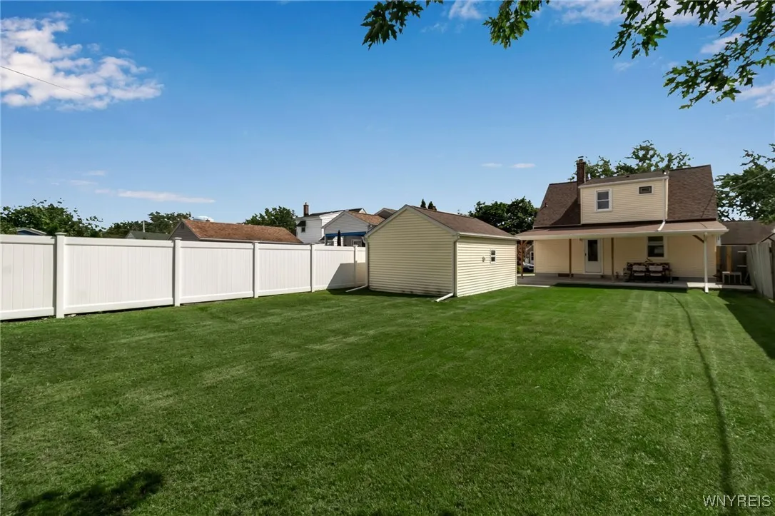 626 Highland Avenue, Tonawanda-town, New York 1422, Tonawanda, New York 14223, 3 Bedrooms Bedrooms, 6 Rooms Rooms,1 BathroomBathrooms,Residential,Closed,626 Highland Avenue, Tonawanda-town, New York 1422,0,B1560916