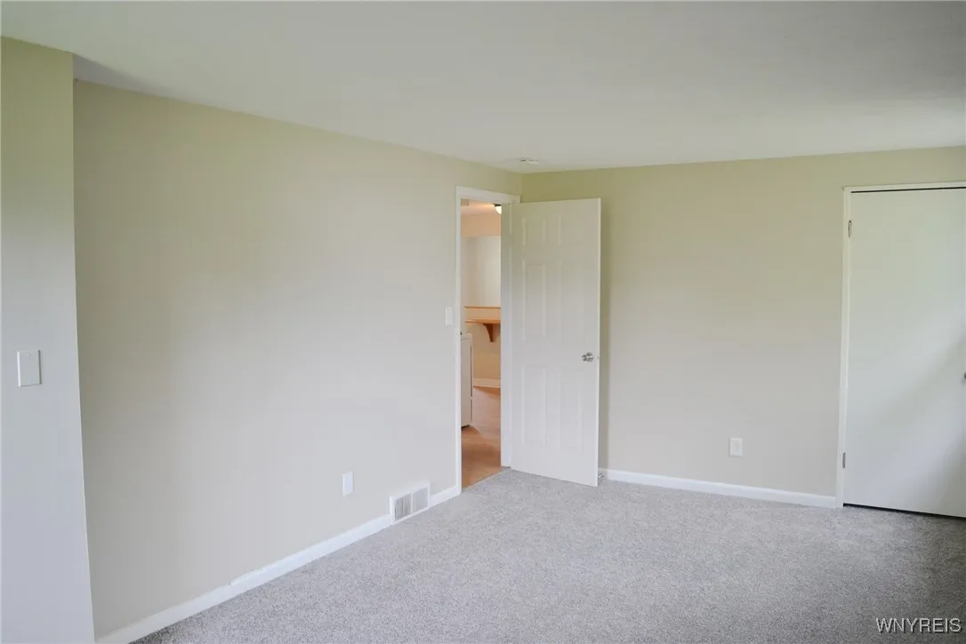 213 Carriage Park, West Seneca, New York 14224, West Seneca, New York 14224, 3 Bedrooms Bedrooms, 6 Rooms Rooms,1 BathroomBathrooms,Residential,Closed,213 Carriage Park, West Seneca, New York 14224,0,B1560986