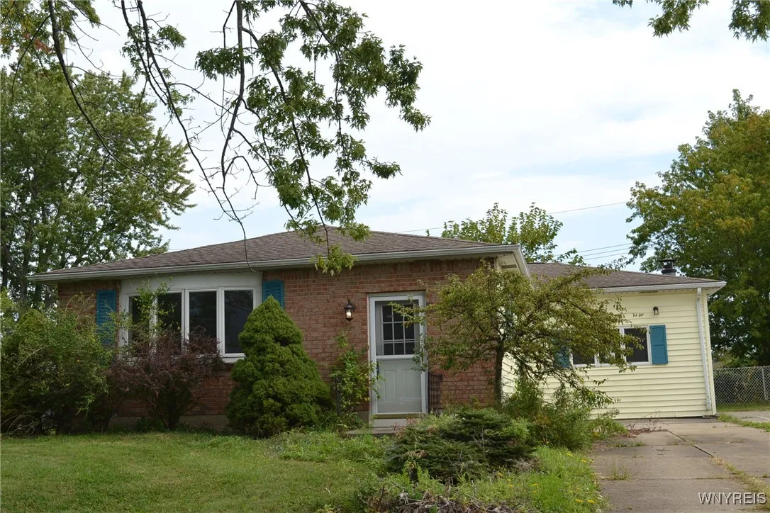 213 Carriage Park, West Seneca, New York 14224, West Seneca, New York 14224, 3 Bedrooms Bedrooms, 6 Rooms Rooms,1 BathroomBathrooms,Residential,Closed,213 Carriage Park, West Seneca, New York 14224,0,B1560986