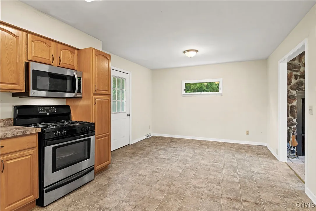 7530 Rome Oriskany Road, Rome-outside, New York 13, Rome, New York 13440, 4 Bedrooms Bedrooms, 9 Rooms Rooms,2 BathroomsBathrooms,Residential,Closed,7530 Rome Oriskany Road, Rome-outside, New York 13,0,S1561112