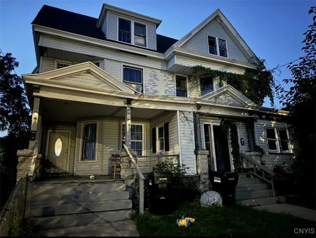 252 Furman Street, Syracuse, New York 13205, Syracuse, New York 13205, 8 Bedrooms Bedrooms, ,2 BathroomsBathrooms,Residential,Closed,252 Furman Street, Syracuse, New York 13205,0,S1560899