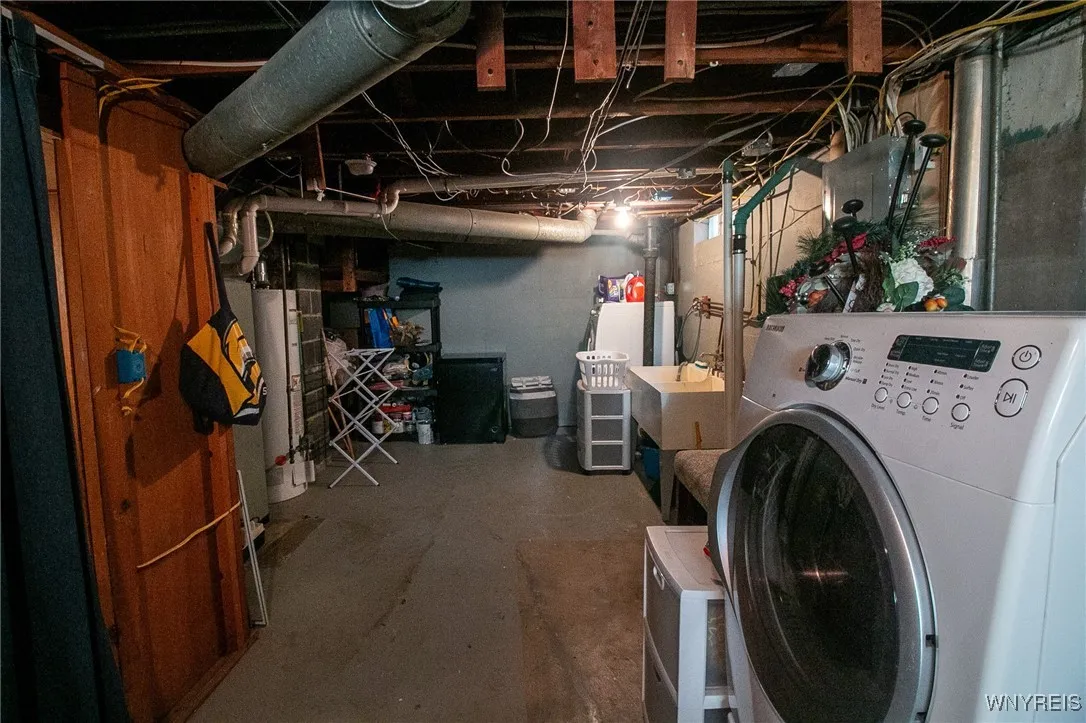 106 North End Avenue, Tonawanda-town, New York 142, Tonawanda, New York 14217, 3 Bedrooms Bedrooms, 6 Rooms Rooms,1 BathroomBathrooms,Residential,Closed,106 North End Avenue, Tonawanda-town, New York 142,0,B1561252
