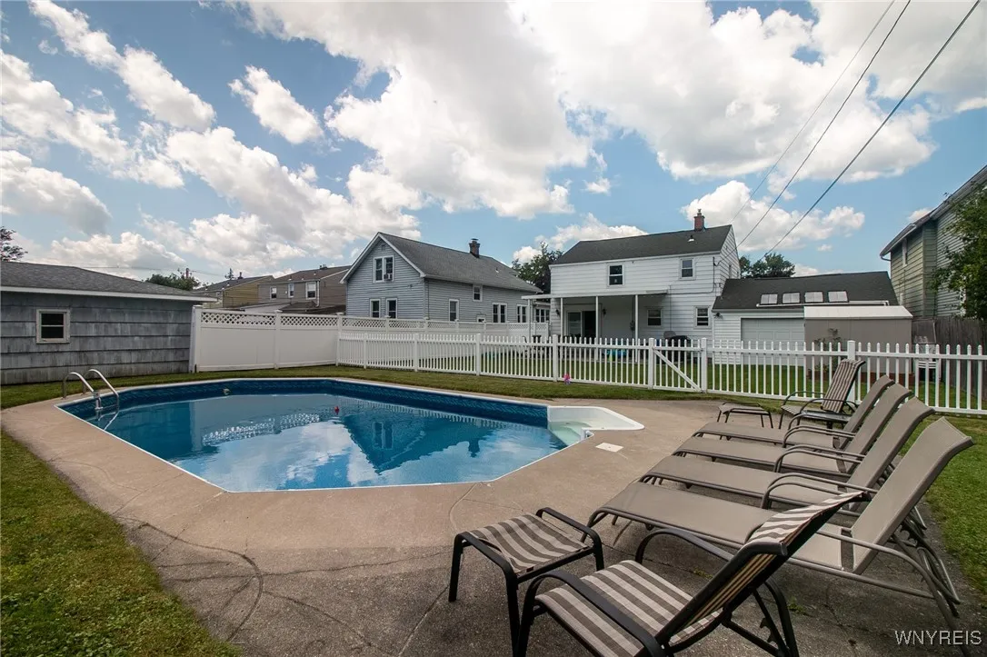 106 North End Avenue, Tonawanda-town, New York 142, Tonawanda, New York 14217, 3 Bedrooms Bedrooms, 6 Rooms Rooms,1 BathroomBathrooms,Residential,Closed,106 North End Avenue, Tonawanda-town, New York 142,0,B1561252