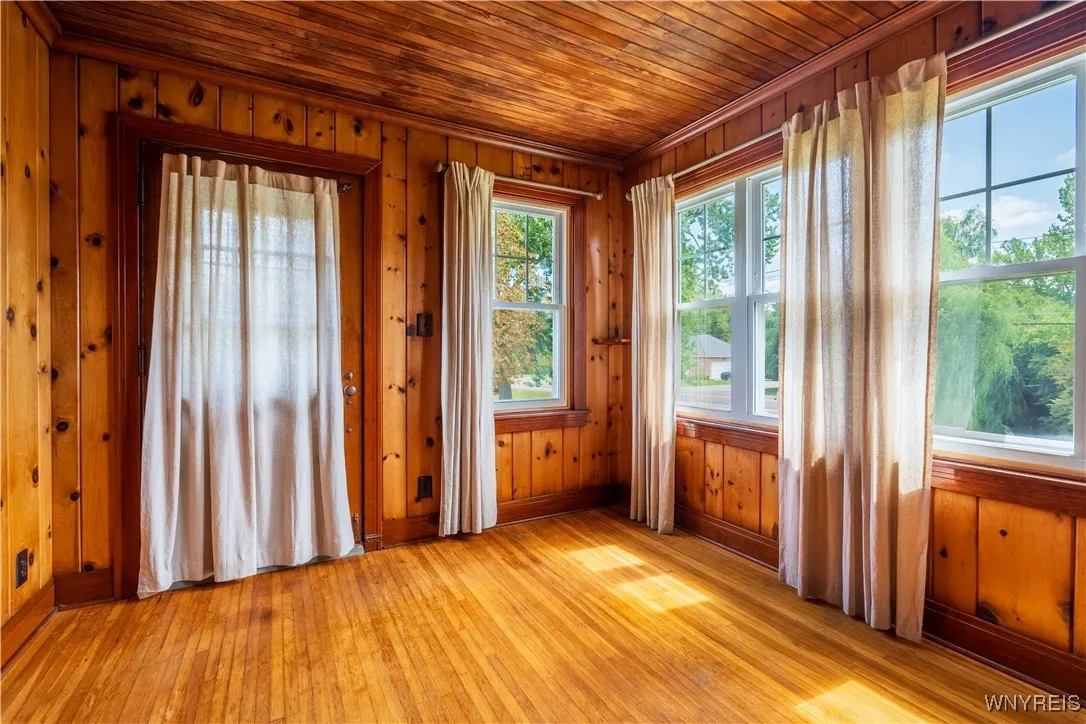 4786 Clinton Street, West Seneca, New York 14224, West Seneca, New York 14224, 3 Bedrooms Bedrooms, 5 Rooms Rooms,1 BathroomBathrooms,Residential,Closed,4786 Clinton Street, West Seneca, New York 14224,0,B1561283