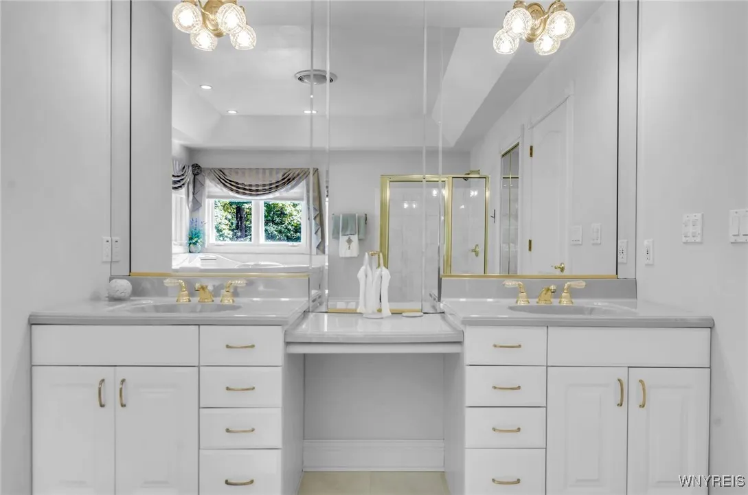 7 Woodcrest Drive, Aurora, New York 14127, Aurora, New York 14127, 4 Bedrooms Bedrooms, 10 Rooms Rooms,5 BathroomsBathrooms,Residential,For Sale,7 Woodcrest Drive, Aurora, New York 14127,0,B1561331