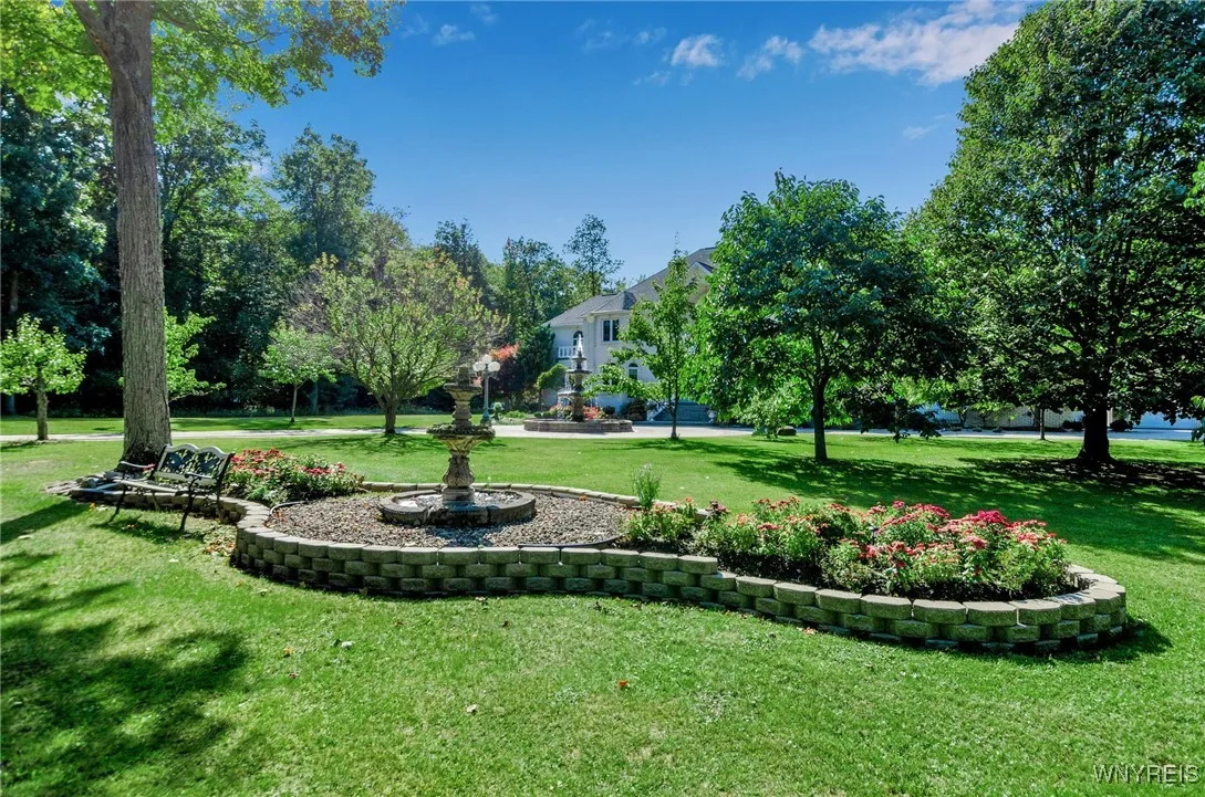 7 Woodcrest Drive, Aurora, New York 14127, Aurora, New York 14127, 4 Bedrooms Bedrooms, 10 Rooms Rooms,5 BathroomsBathrooms,Residential,For Sale,7 Woodcrest Drive, Aurora, New York 14127,0,B1561331