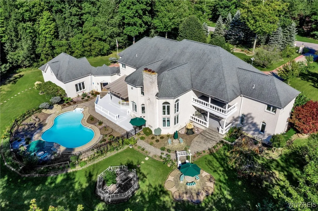 7 Woodcrest Drive, Aurora, New York 14127, Aurora, New York 14127, 4 Bedrooms Bedrooms, 10 Rooms Rooms,5 BathroomsBathrooms,Residential,For Sale,7 Woodcrest Drive, Aurora, New York 14127,0,B1561331