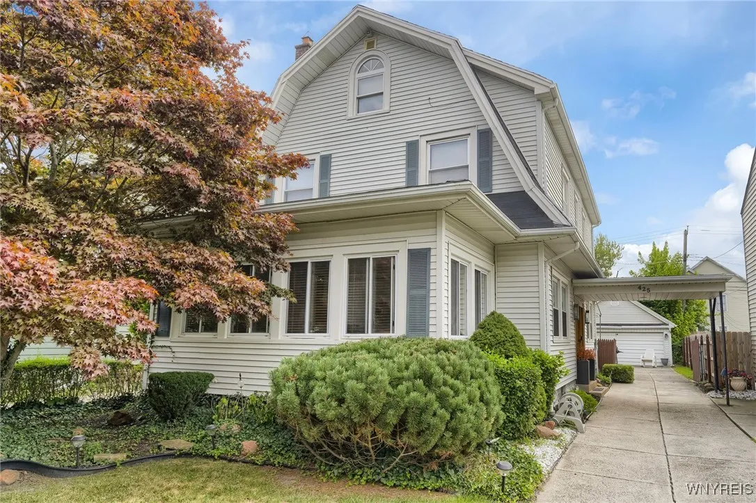 425 Parker Avenue, Buffalo, New York 14216, Buffalo, New York 14216, 4 Bedrooms Bedrooms, 8 Rooms Rooms,1 BathroomBathrooms,Residential,Closed,425 Parker Avenue, Buffalo, New York 14216,0,B1561554