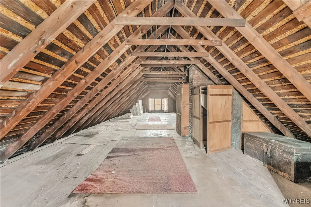 Walk-up/Stand-up Attic