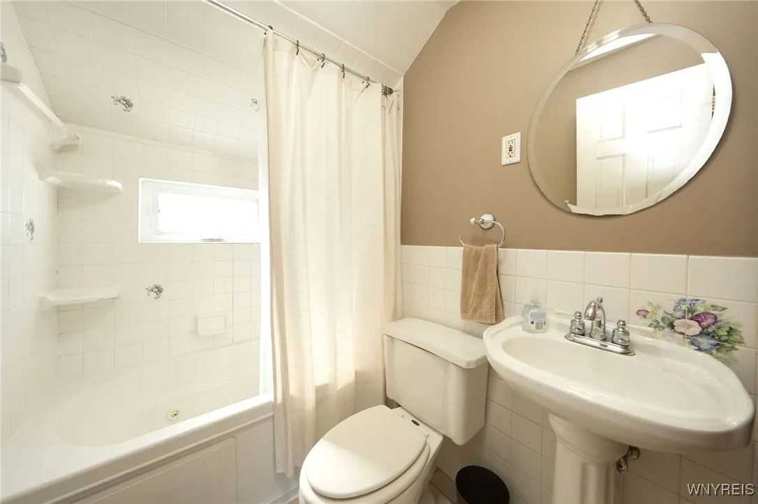 4989 Morgan Parkway, Hamburg, New York 14075, Hamburg, New York 14075, 3 Bedrooms Bedrooms, 6 Rooms Rooms,1 BathroomBathrooms,Residential,Closed,4989 Morgan Parkway, Hamburg, New York 14075,0,B1561400