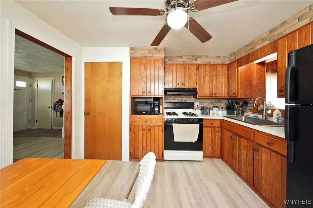 4989 Morgan Parkway, Hamburg, New York 14075, Hamburg, New York 14075, 3 Bedrooms Bedrooms, 6 Rooms Rooms,1 BathroomBathrooms,Residential,Closed,4989 Morgan Parkway, Hamburg, New York 14075,0,B1561400