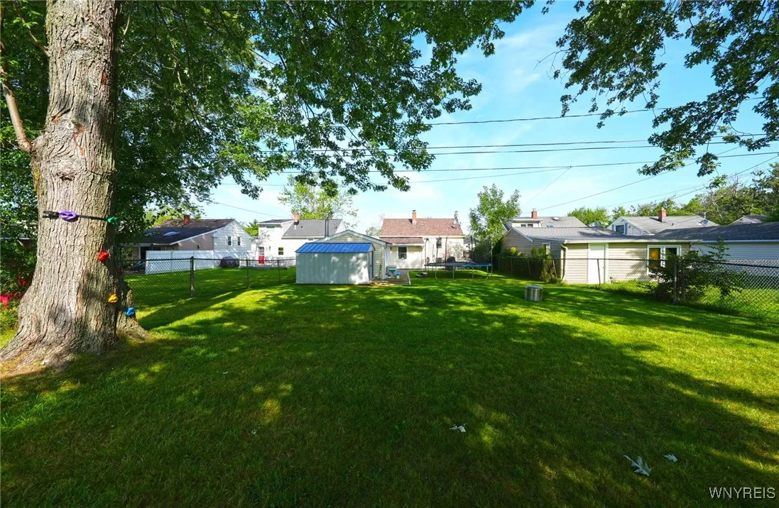 4989 Morgan Parkway, Hamburg, New York 14075, Hamburg, New York 14075, 3 Bedrooms Bedrooms, 6 Rooms Rooms,1 BathroomBathrooms,Residential,Closed,4989 Morgan Parkway, Hamburg, New York 14075,0,B1561400
