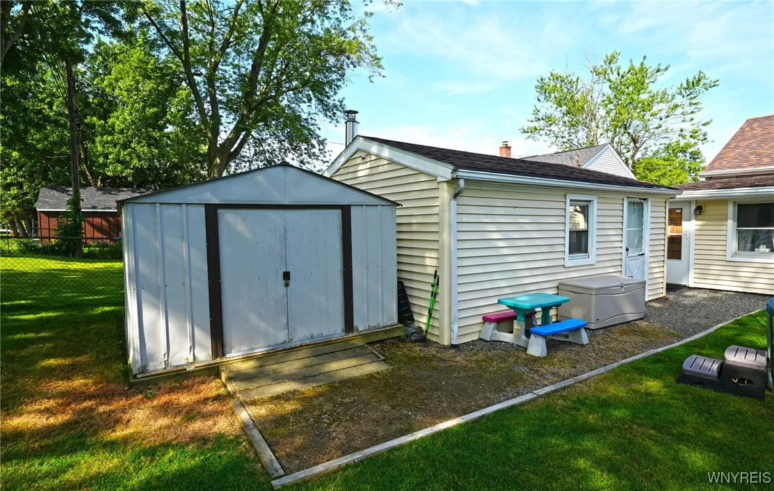 4989 Morgan Parkway, Hamburg, New York 14075, Hamburg, New York 14075, 3 Bedrooms Bedrooms, 6 Rooms Rooms,1 BathroomBathrooms,Residential,Closed,4989 Morgan Parkway, Hamburg, New York 14075,0,B1561400