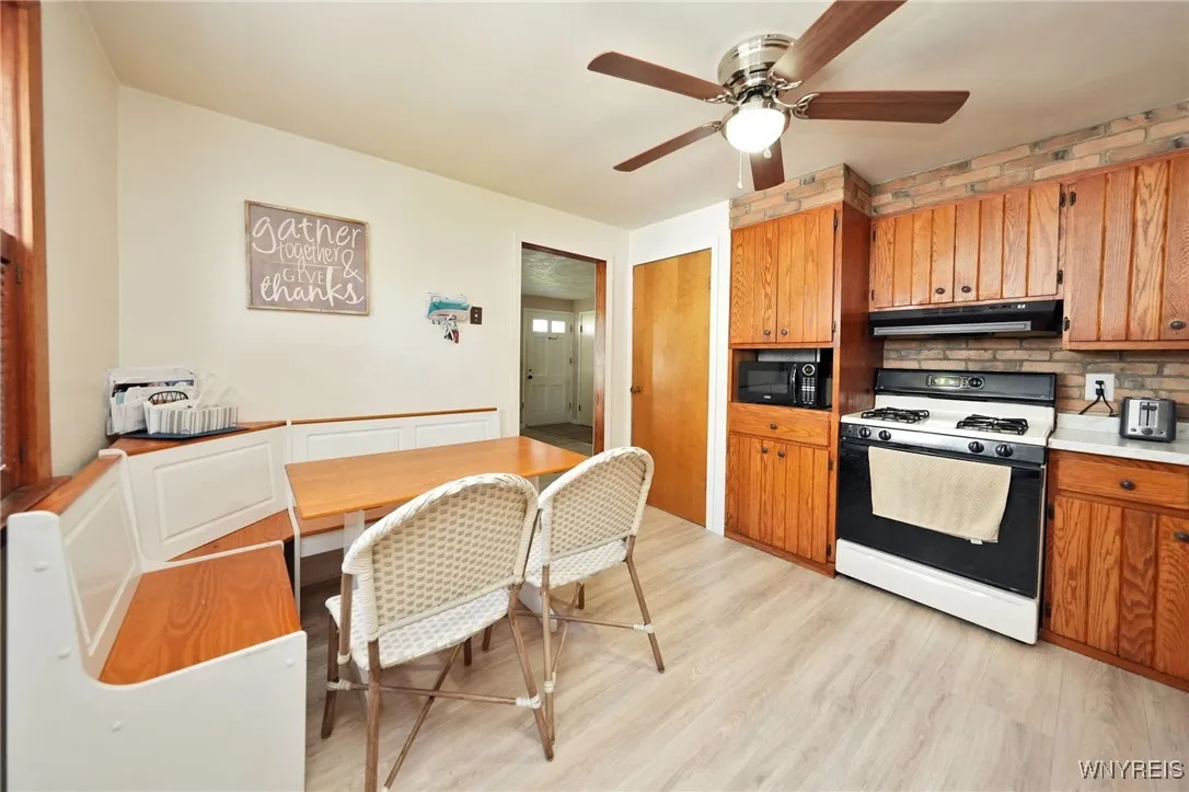 4989 Morgan Parkway, Hamburg, New York 14075, Hamburg, New York 14075, 3 Bedrooms Bedrooms, 6 Rooms Rooms,1 BathroomBathrooms,Residential,Closed,4989 Morgan Parkway, Hamburg, New York 14075,0,B1561400
