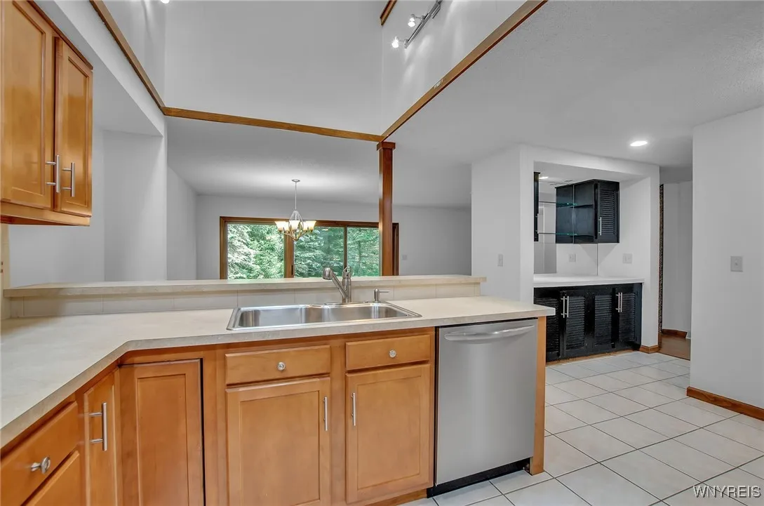 165 Breezewood, Amherst, New York 14051, Amherst, New York 14051, 3 Bedrooms Bedrooms, 5 Rooms Rooms,2 BathroomsBathrooms,Residential,Closed,165 Breezewood, Amherst, New York 14051,0,B1561436