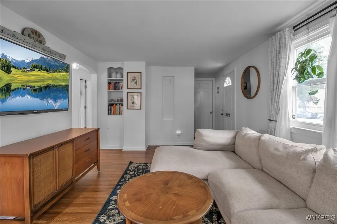 890 Parkhurst Boulevard, Tonawanda-town, New York, Tonawanda, New York 14150, 4 Bedrooms Bedrooms, 7 Rooms Rooms,2 BathroomsBathrooms,Residential,Closed,890 Parkhurst Boulevard, Tonawanda-town, New York ,0,B1561707