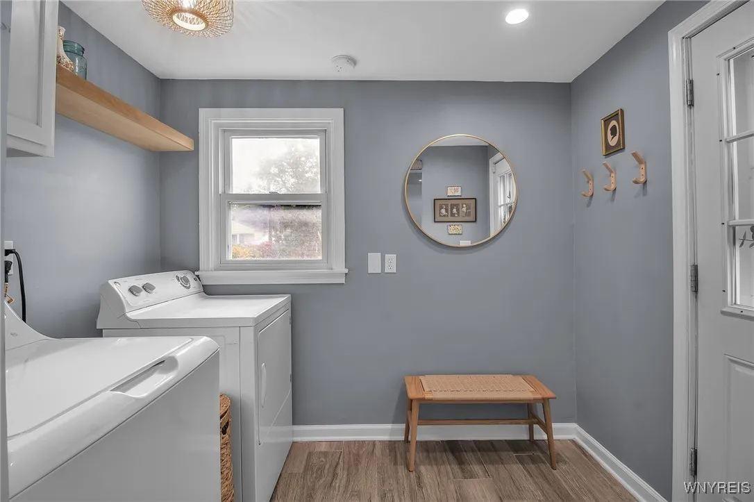 890 Parkhurst Boulevard, Tonawanda-town, New York, Tonawanda, New York 14150, 4 Bedrooms Bedrooms, 7 Rooms Rooms,2 BathroomsBathrooms,Residential,Closed,890 Parkhurst Boulevard, Tonawanda-town, New York ,0,B1561707