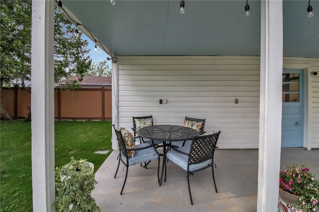 890 Parkhurst Boulevard, Tonawanda-town, New York, Tonawanda, New York 14150, 4 Bedrooms Bedrooms, 7 Rooms Rooms,2 BathroomsBathrooms,Residential,Closed,890 Parkhurst Boulevard, Tonawanda-town, New York ,0,B1561707