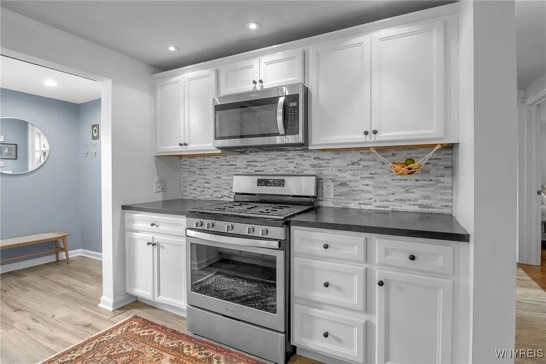 890 Parkhurst Boulevard, Tonawanda-town, New York, Tonawanda, New York 14150, 4 Bedrooms Bedrooms, 7 Rooms Rooms,2 BathroomsBathrooms,Residential,Closed,890 Parkhurst Boulevard, Tonawanda-town, New York ,0,B1561707