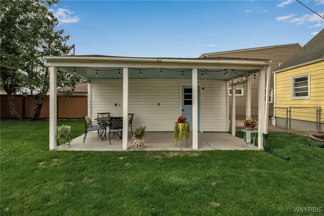 890 Parkhurst Boulevard, Tonawanda-town, New York, Tonawanda, New York 14150, 4 Bedrooms Bedrooms, 7 Rooms Rooms,2 BathroomsBathrooms,Residential,Closed,890 Parkhurst Boulevard, Tonawanda-town, New York ,0,B1561707