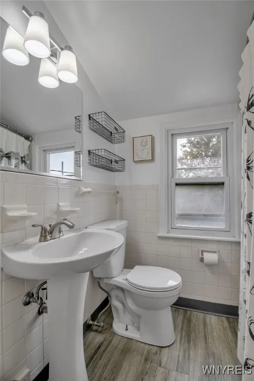 890 Parkhurst Boulevard, Tonawanda-town, New York, Tonawanda, New York 14150, 4 Bedrooms Bedrooms, 7 Rooms Rooms,2 BathroomsBathrooms,Residential,Closed,890 Parkhurst Boulevard, Tonawanda-town, New York ,0,B1561707