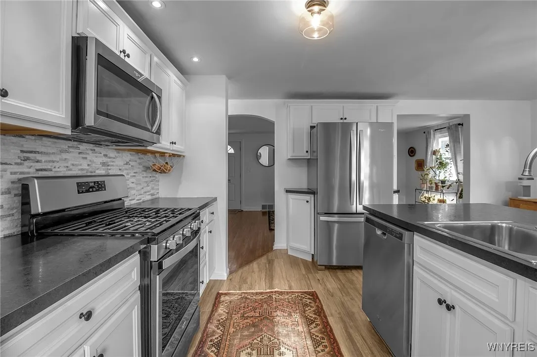 890 Parkhurst Boulevard, Tonawanda-town, New York, Tonawanda, New York 14150, 4 Bedrooms Bedrooms, 7 Rooms Rooms,2 BathroomsBathrooms,Residential,Closed,890 Parkhurst Boulevard, Tonawanda-town, New York ,0,B1561707